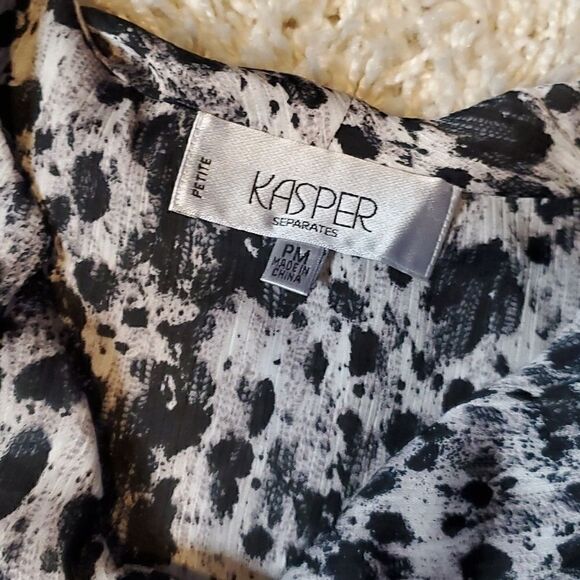 KASPER SEPARATES Sleeveless Blouse with Attached Neck Tie - Picture 4 of 7